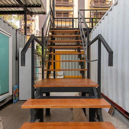 Oyo 673 Nice Sleep Box Hotel Chiang Mai Luaran gambar