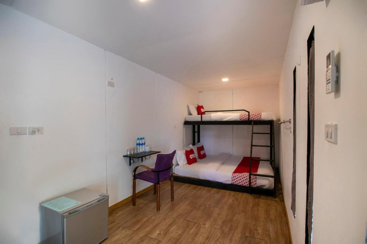 Oyo 673 Nice Sleep Box Hotel Chiang Mai Luaran gambar