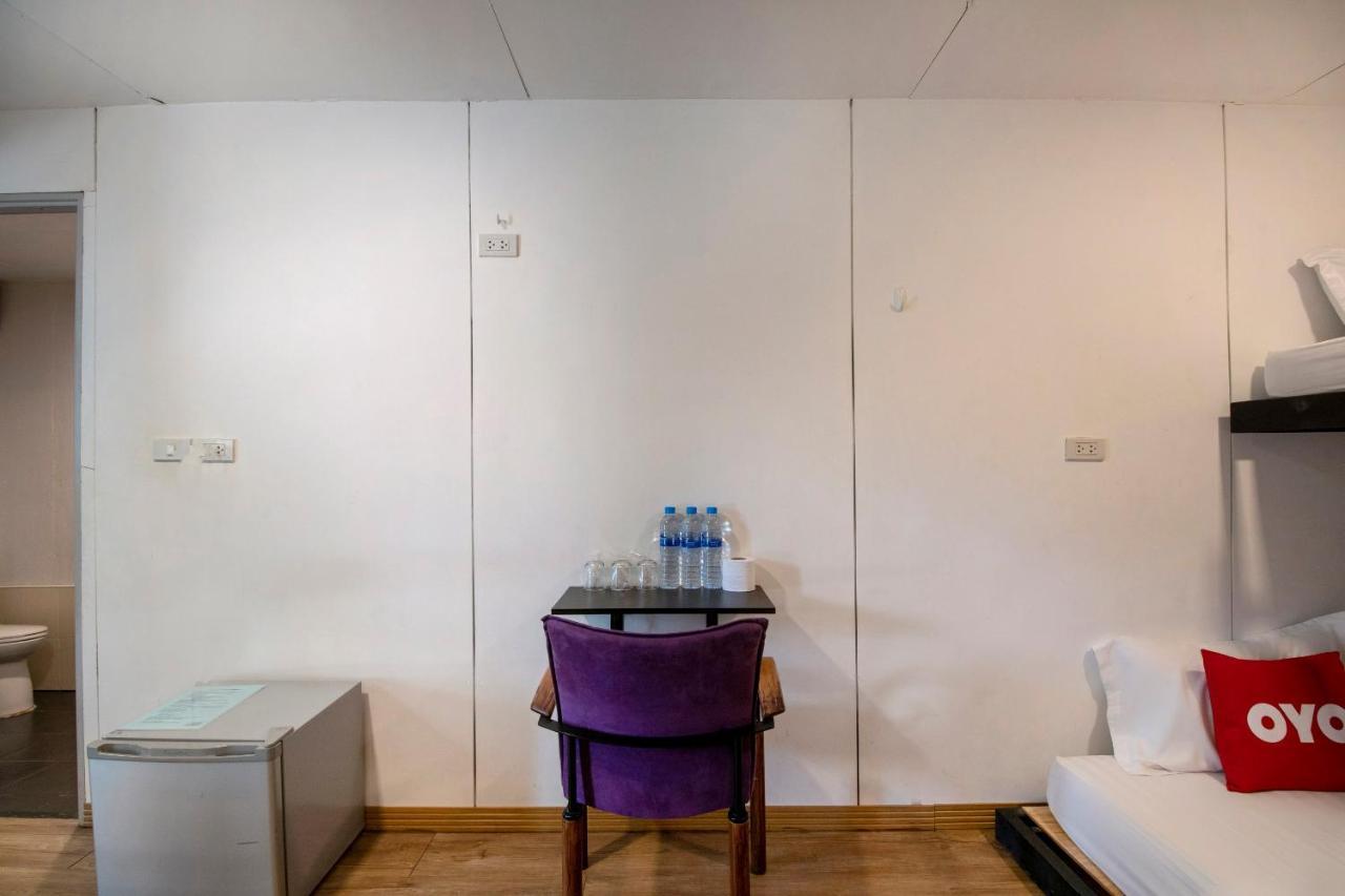 Oyo 673 Nice Sleep Box Hotel Chiang Mai Luaran gambar