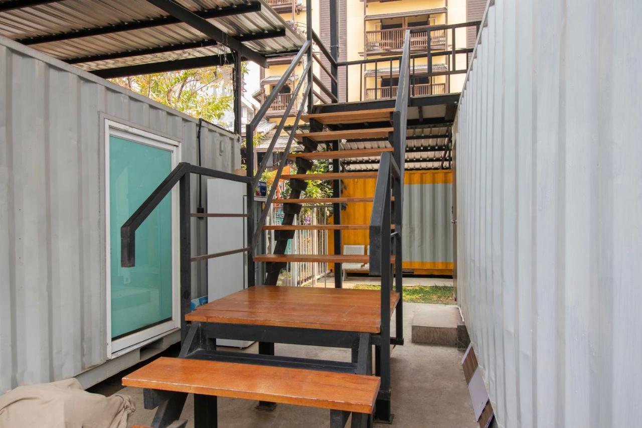 Oyo 673 Nice Sleep Box Hotel Chiang Mai Luaran gambar