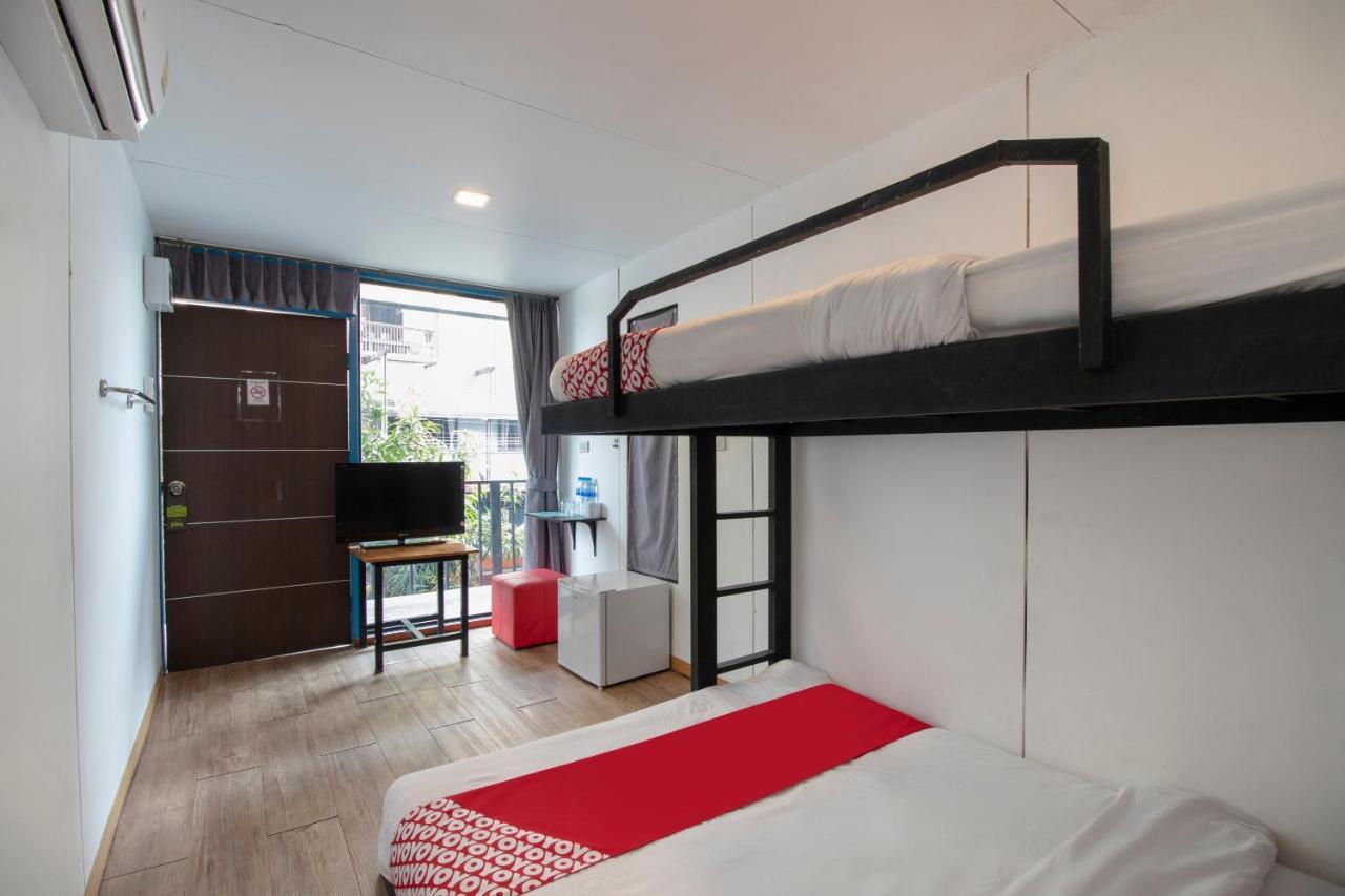Oyo 673 Nice Sleep Box Hotel Chiang Mai Luaran gambar