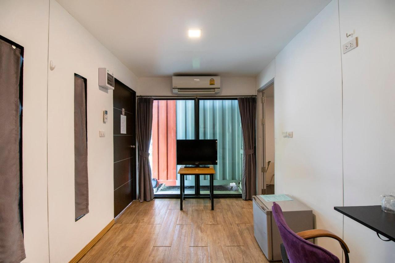 Oyo 673 Nice Sleep Box Hotel Chiang Mai Luaran gambar