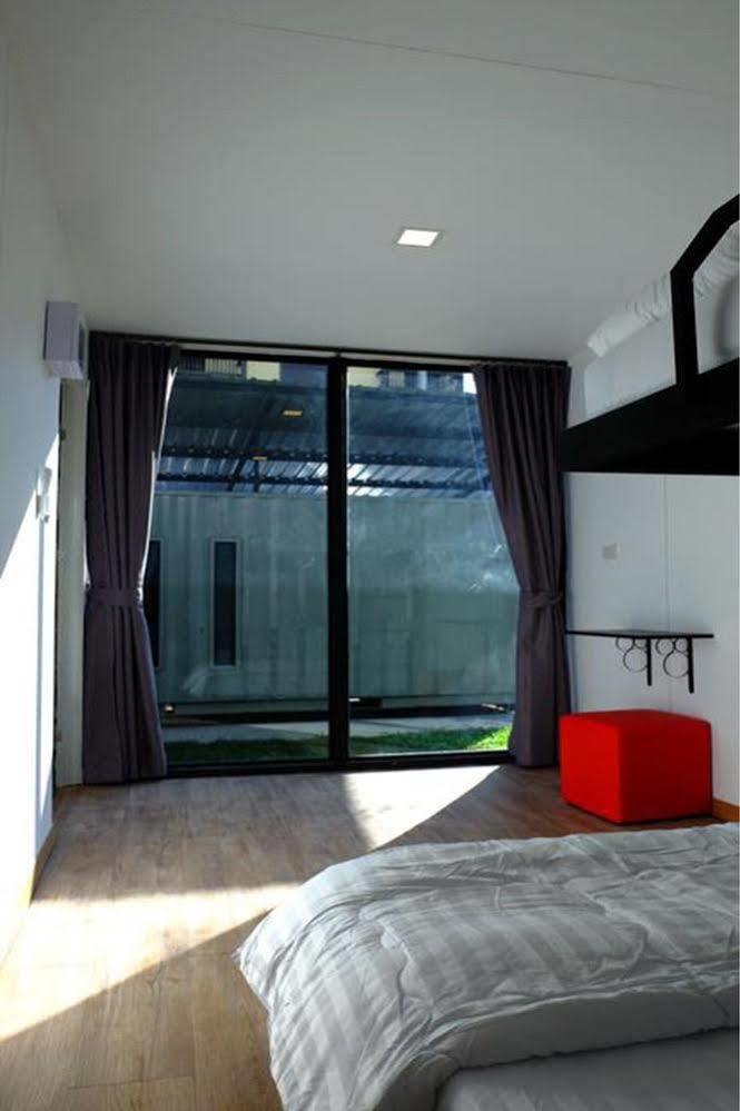 Oyo 673 Nice Sleep Box Hotel Chiang Mai Luaran gambar
