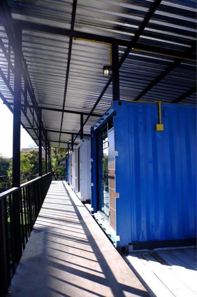 Oyo 673 Nice Sleep Box Hotel Chiang Mai Luaran gambar