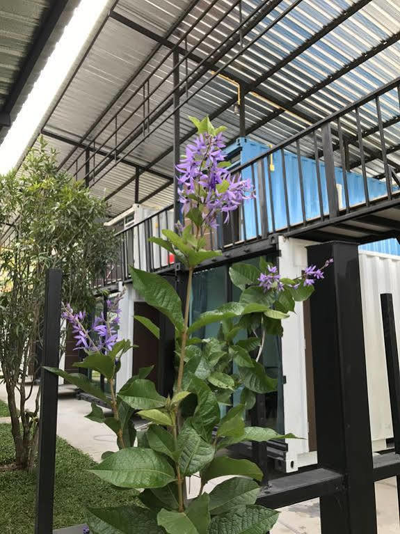Oyo 673 Nice Sleep Box Hotel Chiang Mai Luaran gambar