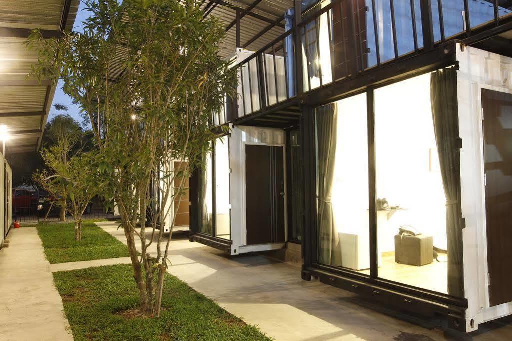 Oyo 673 Nice Sleep Box Hotel Chiang Mai Luaran gambar
