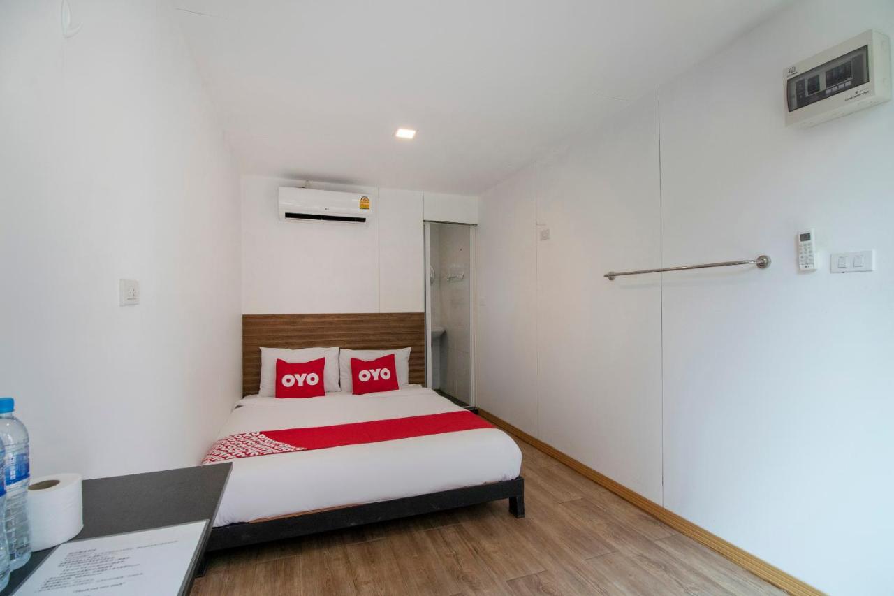 Oyo 673 Nice Sleep Box Hotel Chiang Mai Luaran gambar